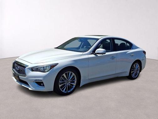 Majestic White 2023 INFINITI Q50 LUXE