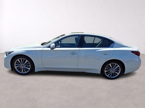 Majestic White 2023 INFINITI Q50 LUXE