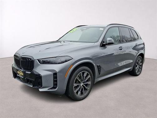 Gray Metallic 2025 BMW X5 xDrive40i