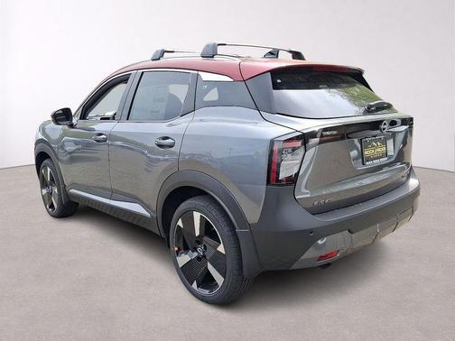 2t Gun Red Roof 2026 Nissan Kicks SR