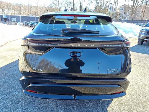 2024 Nissan ARIYA PLATINUM+