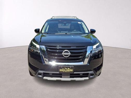 Black 2024 Nissan Pathfinder SL