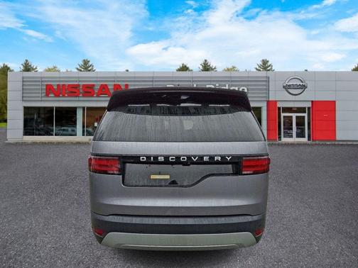 Eiger Grey 2025 Land Rover Discovery P300 S
