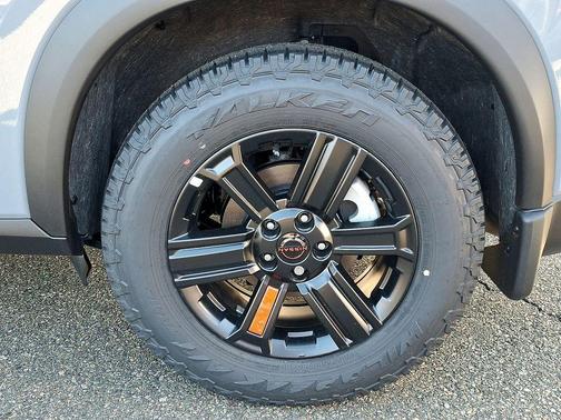 Boulder Gray Metallic 2026 Nissan Rogue Rock Creek