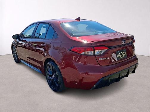Pearl 2023 Toyota Corolla SE