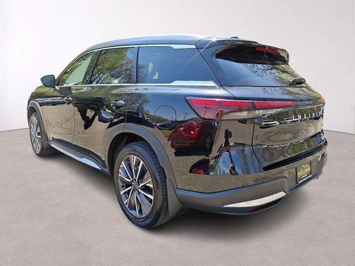 Diamond Black 2026 INFINITI QX60 Luxe