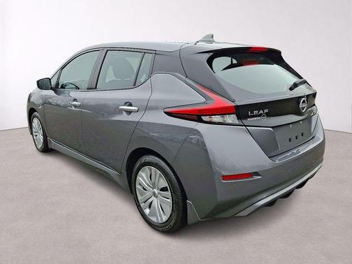 Gun Metallic 2024 Nissan Leaf S