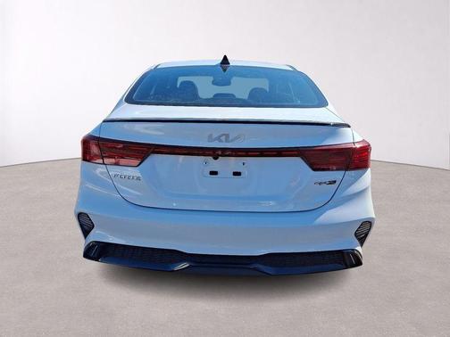 Snow White Pearl 2024 Kia Forte GT-Line