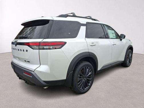 Everest White P 2026 Nissan Pathfinder SL