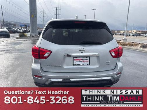 2019 Nissan Pathfinder SV