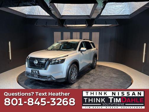 Brilliant Silver Metallic 2025 Nissan Pathfinder SV 4WD