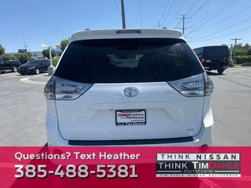 2017 Toyota Sienna SE