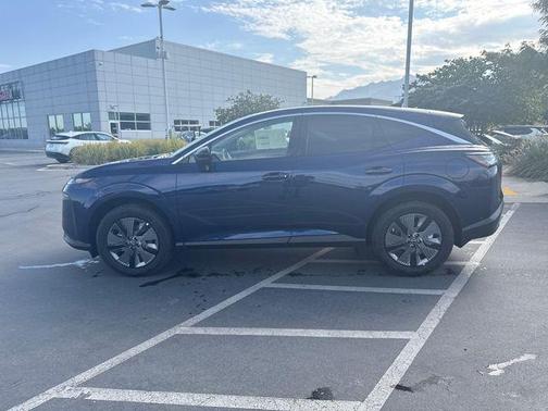 2025 Nissan Murano SL