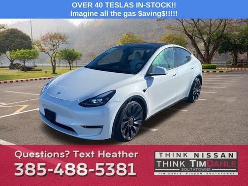White 2022 Tesla Model Y Performance Dual Motor All-Wheel Drive