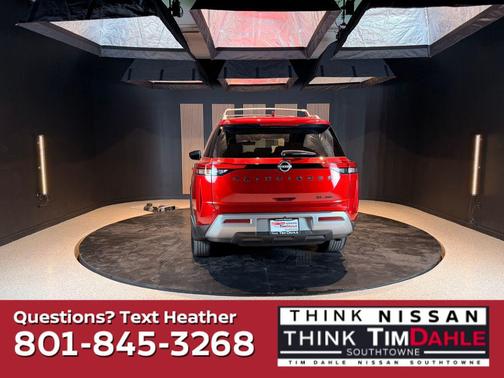 Scarlet Ember Tintcoat 2023 Nissan Pathfinder SL 4WD