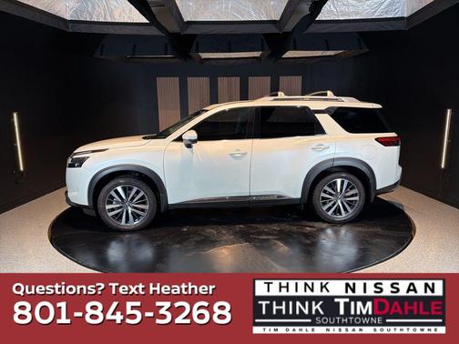 2022 Nissan Pathfinder Platinum 2WD