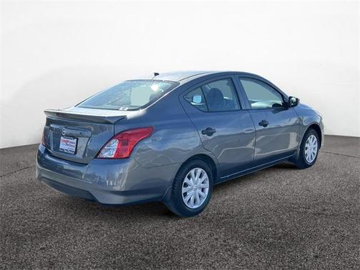 2017 Nissan Versa 1.6 S+