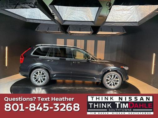 Onyx Black Metallic 2019 Volvo XC90 T6 Momentum