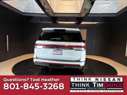 White Metallic 2023 Lincoln Navigator Reserve