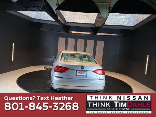 Reflex Silver Metallic 2016 Volkswagen Passat V6 SEL Premium