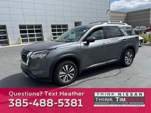 2022 Nissan Pathfinder SL 4WD