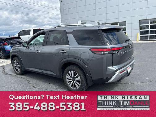 2022 Nissan Pathfinder SL 4WD