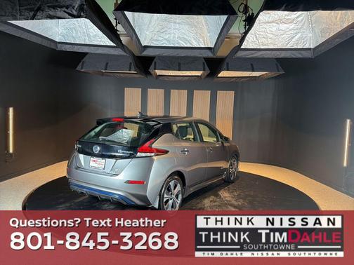 Gun Metallic 2018 Nissan Leaf SV