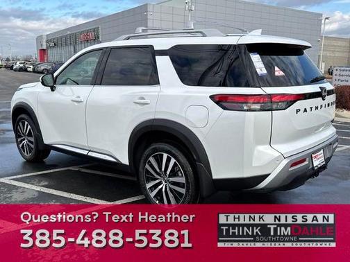 2025 Nissan Pathfinder Platinum 4WD