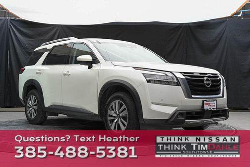 2022 Nissan Pathfinder SL 4WD