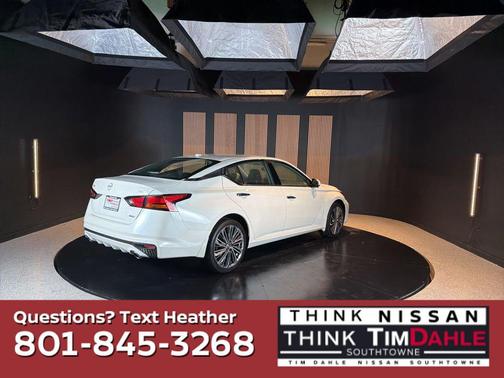 Pearl White Tricoat 2024 Nissan Altima 2.5 SL