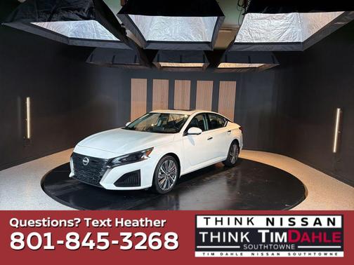 Pearl White Tricoat 2024 Nissan Altima 2.5 SL