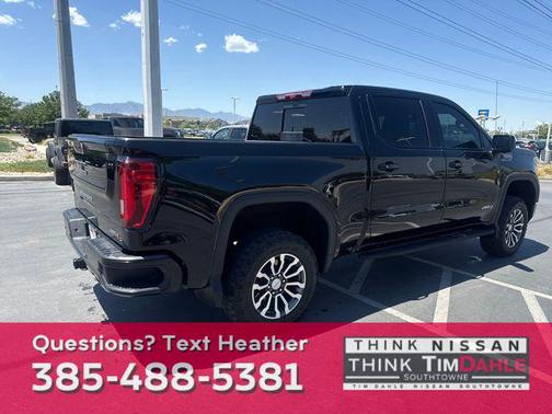 2022 GMC Sierra 1500 AT4