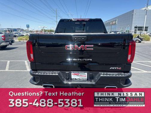 2022 GMC Sierra 1500 AT4