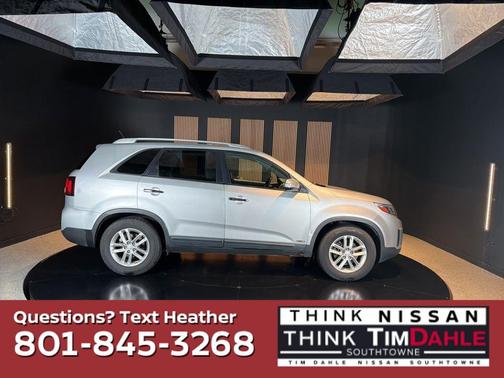 Bright Silver 2015 Kia Sorento LX