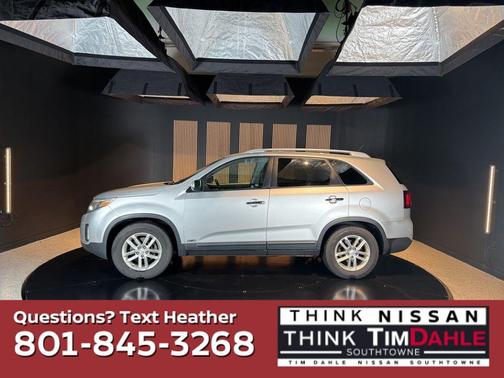 Bright Silver 2015 Kia Sorento LX