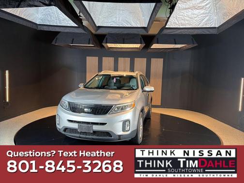 Bright Silver 2015 Kia Sorento LX