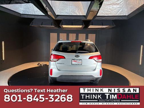 Bright Silver 2015 Kia Sorento LX