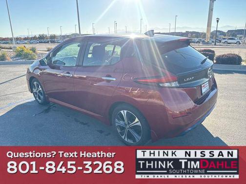 2022 Nissan Leaf SV 40 kWh