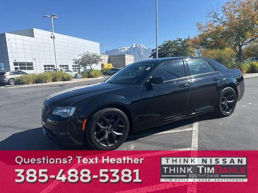 2021 Chrysler 300 Touring