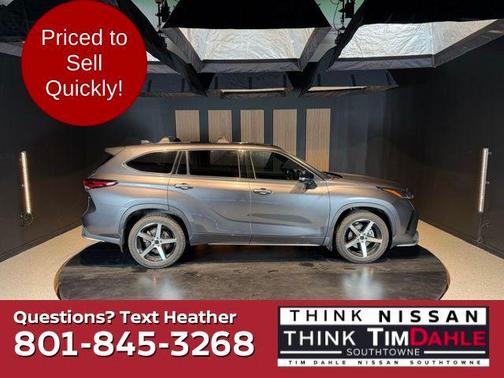 Magnetic Gray Metallic 2021 Toyota Highlander XSE