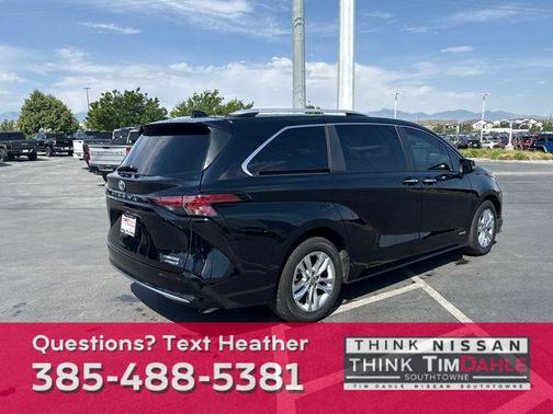 2021 Toyota Sienna Limited 7-Passenger