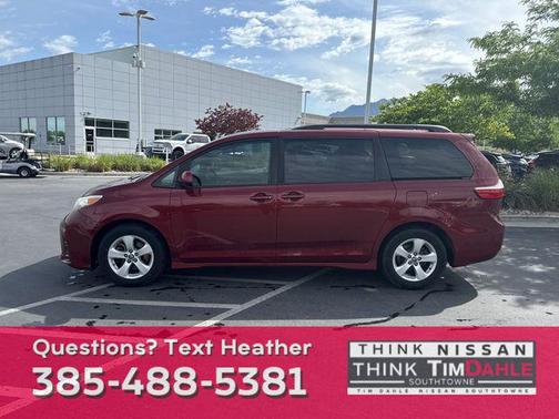 2019 Toyota Sienna LE