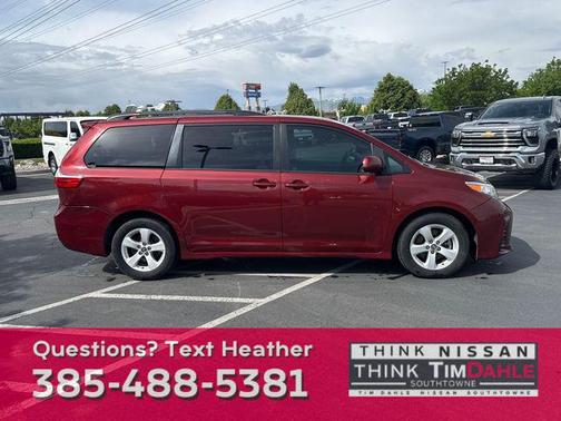 2019 Toyota Sienna LE