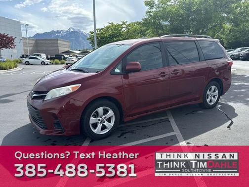 2019 Toyota Sienna LE