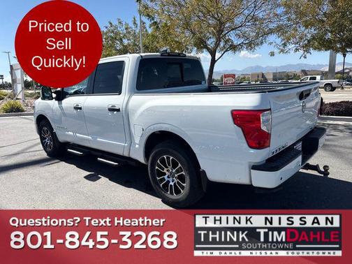 2023 Nissan Titan SV