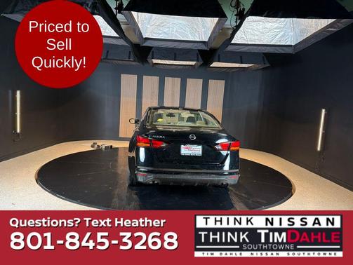 Super Black Clearcoat 2025 Nissan Altima 2.5 SV