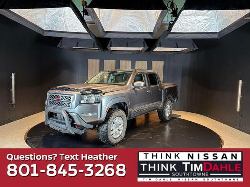 Gun Metallic 2022 Nissan Frontier SV