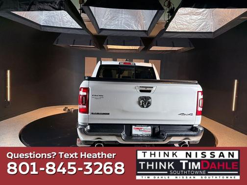 Bright White Clearcoat 2022 RAM 1500 Laramie