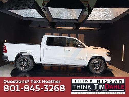 Bright White Clearcoat 2022 RAM 1500 Laramie
