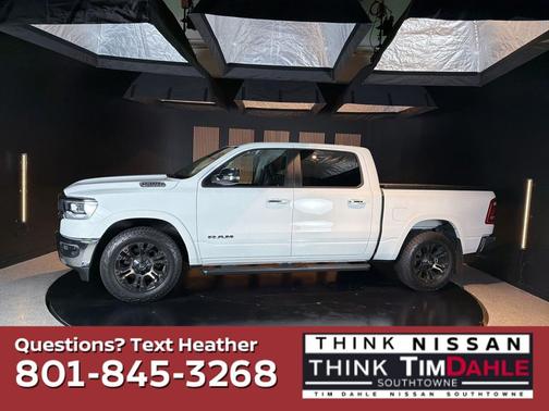 Bright White Clearcoat 2022 RAM 1500 Laramie